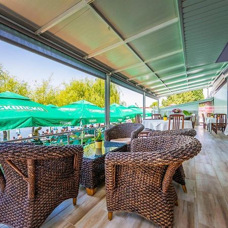 Villa Swiss オフリド エクステリア 写真